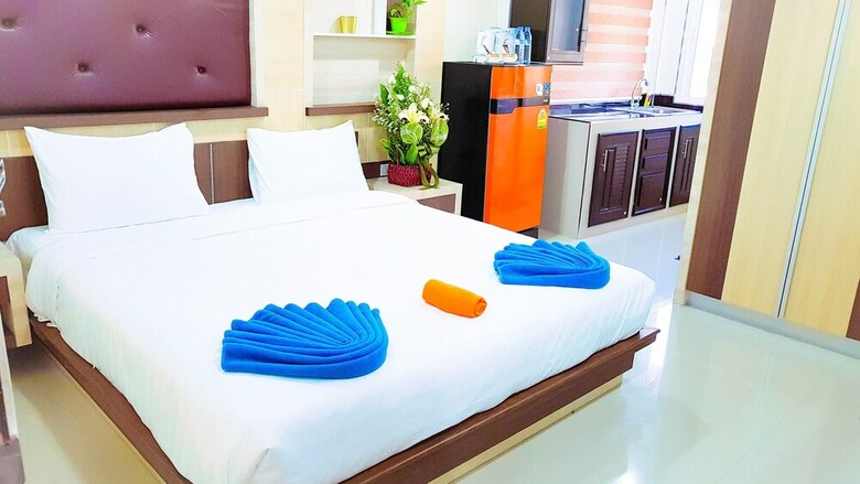 Hotel Ambrosial Suites