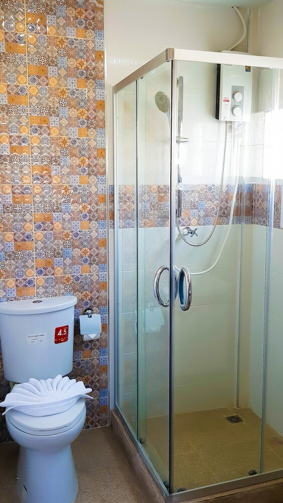 Hotel Ambrosial Suites