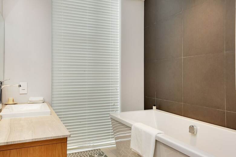 Cube 62 Villa - Five Bedroom Villa, Sleeps 10