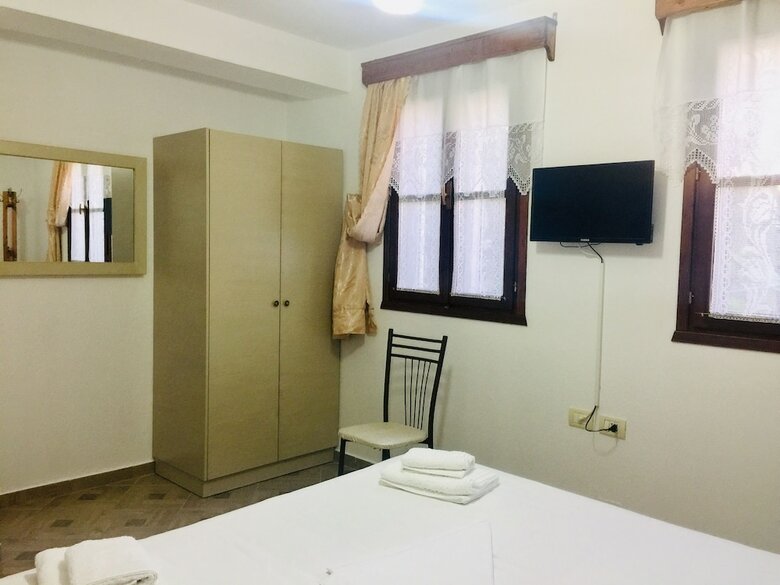 Hotel Denis Guest House