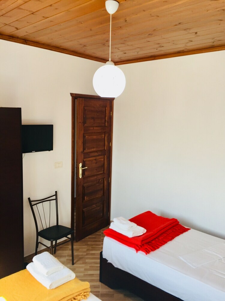 Hotel Denis Guest House