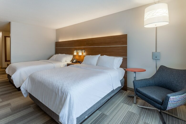 Holiday Inn Express Hotel & Suites Burlington