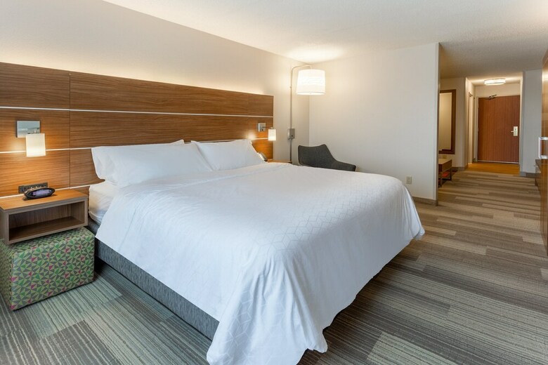 Holiday Inn Express Hotel & Suites Burlington