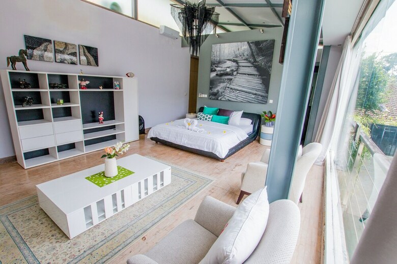 Avrora Villa