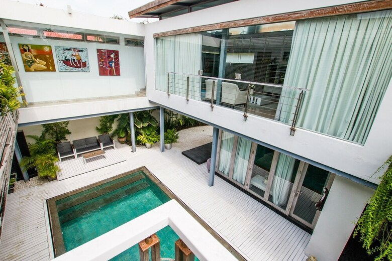 Avrora Villa