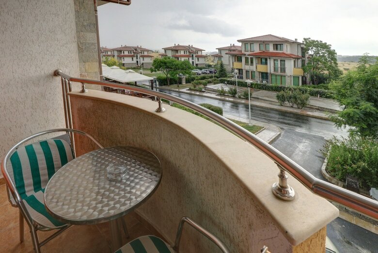 Lalov Egrek Hotel