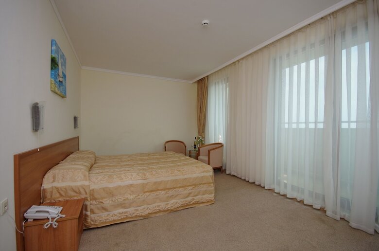 Lalov Egrek Hotel