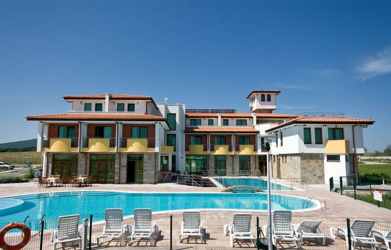Lalov Egrek Hotel