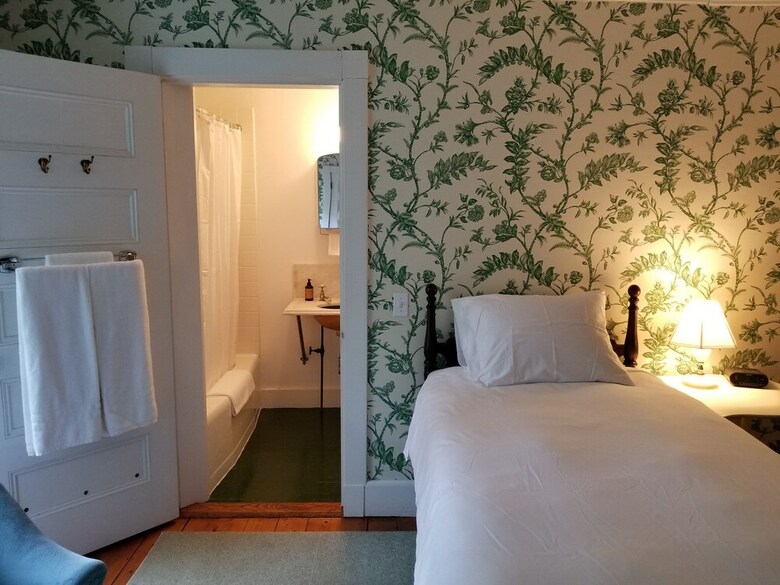 Posada Harbourside Inn