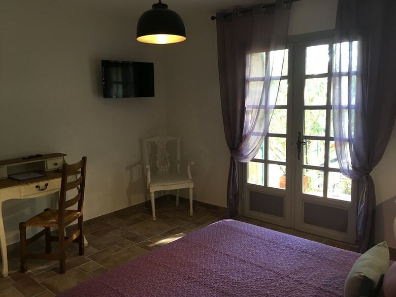 Bed & Breakfast Mas Des Arbousiers