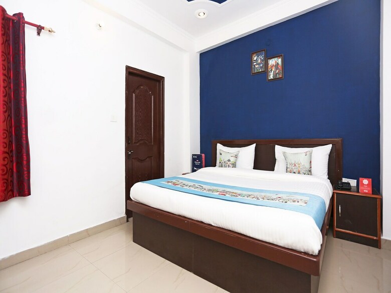 Hotel Oyo 9846 Royal Plaza