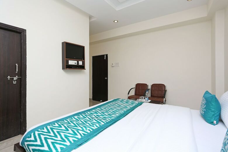 Oyo 10188 Hotel Ds Grand Inn