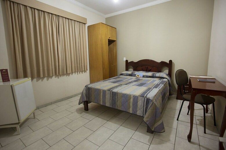Hotel Vit�ria Pindamonhangaba