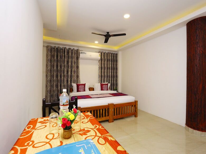 Oyo 9620 Hotel Emza Residency