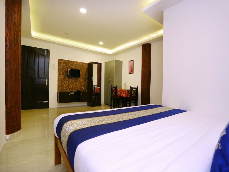 Oyo 9620 Hotel Emza Residency