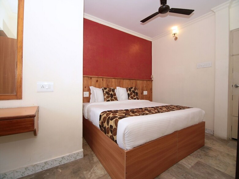 Oyo 9310 Hotel Viceroy