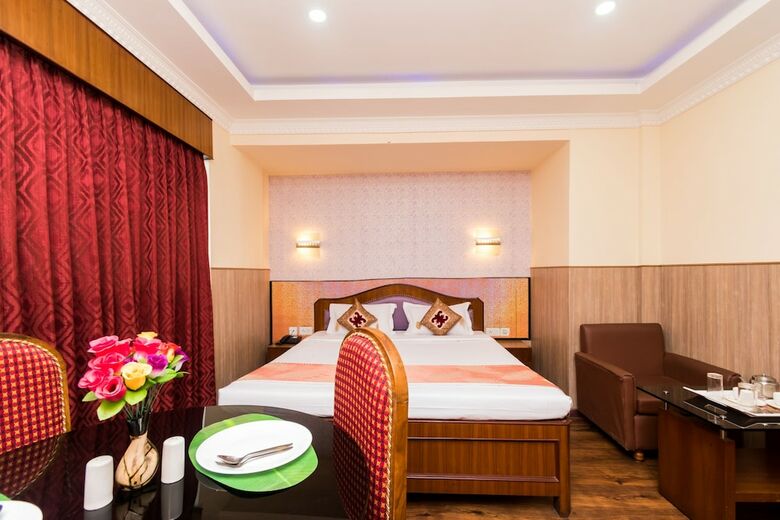 Hotel Oyo 867 Marina