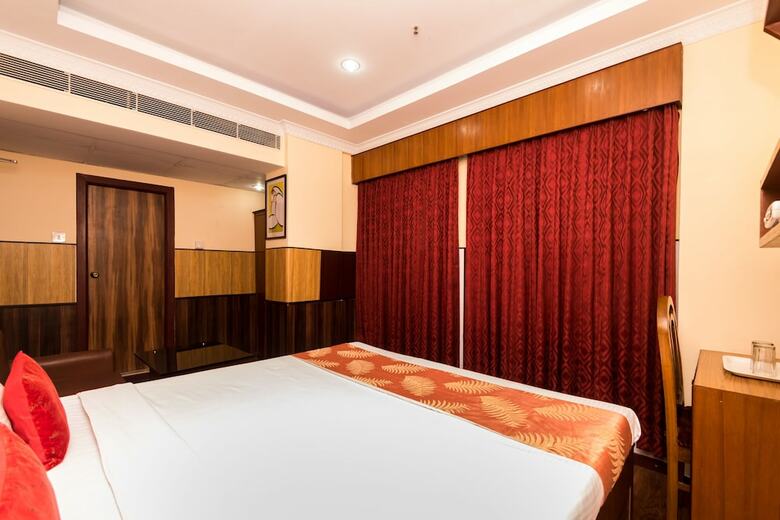 Hotel Oyo 867 Marina