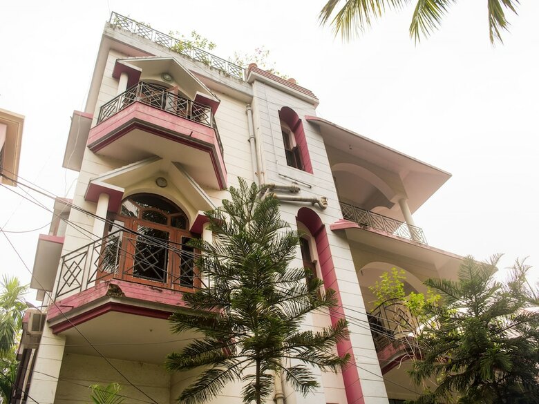 Hotel Oyo 6477 Guest Accomodation Fe 173
