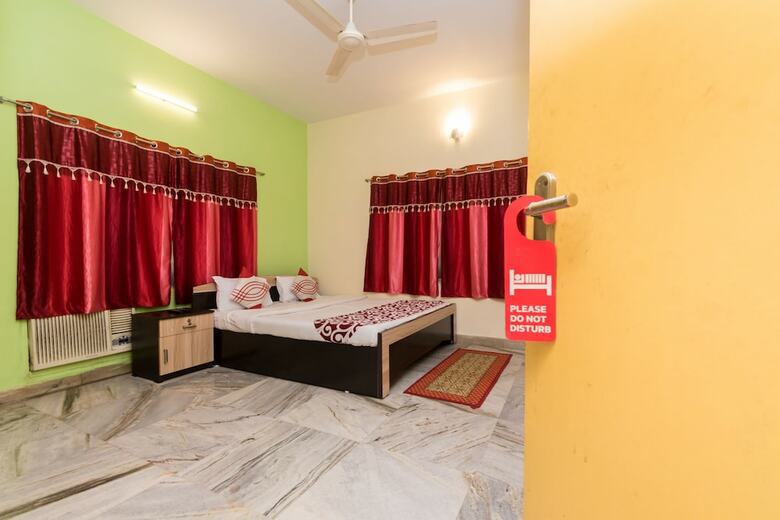 Hotel Oyo 9220 Near Salt Lake Sector 1