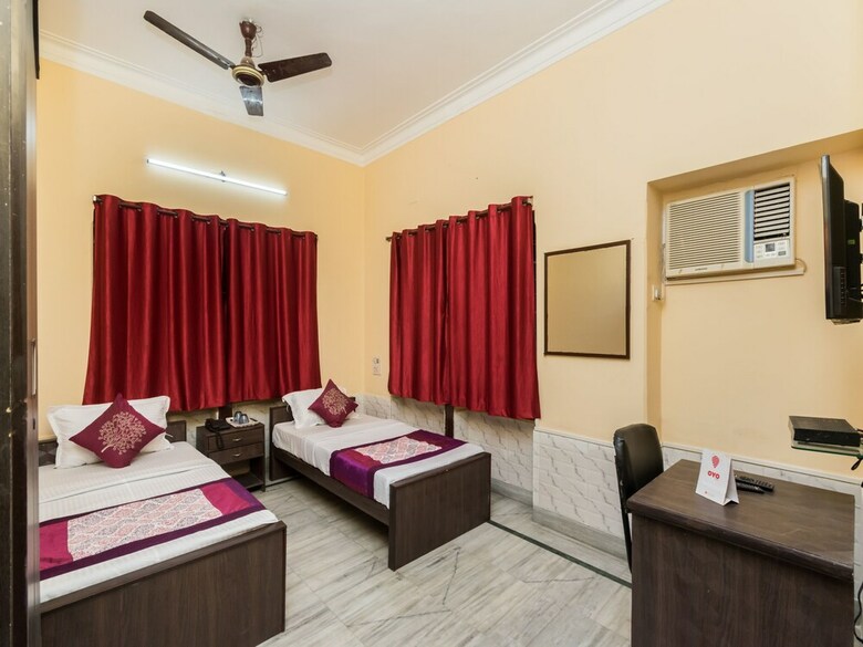 Oyo 10367 Hotel Studio 6