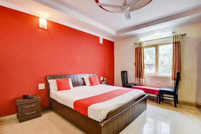 Oyo 4073 Hotel Esskay