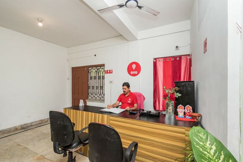 Hotel Oyo 10246 New Silver Inn