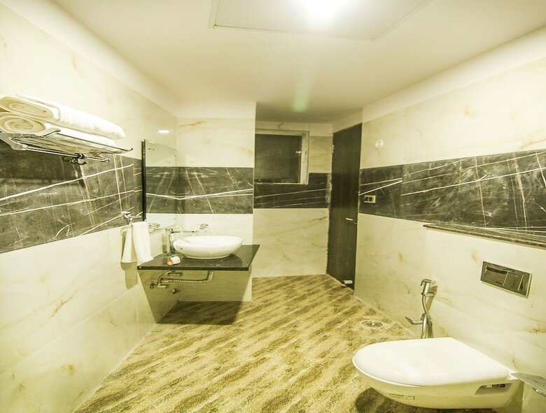 Oyo 6844 Hotel Impact
