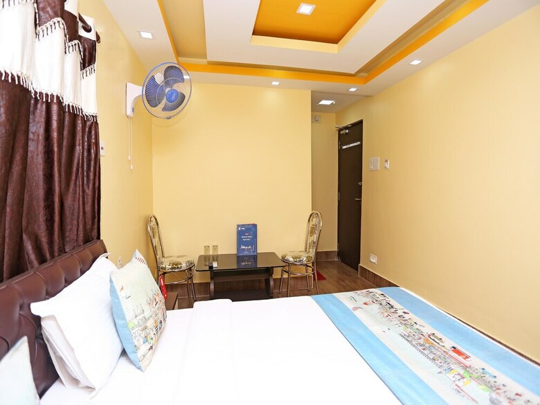 Oyo 9975 Hotel Asmeet