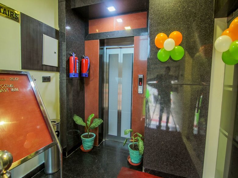Oyo 8680 Hotel Vaishnavi Inn