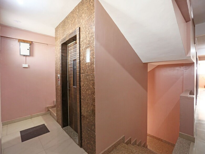 Oyo 10137 Hotel Vaishnavi