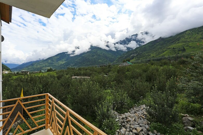 Hotel Oyo 9186 Snow Range Cottages