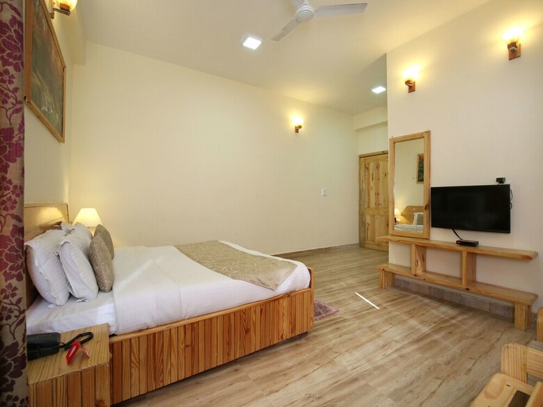 Hotel Oyo 9995 Manali Plaza