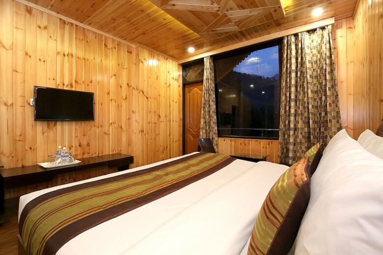 Oyo 10109 Hotel River Regency