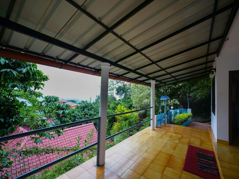 Oyo 10262 Hotel Munnar Rock