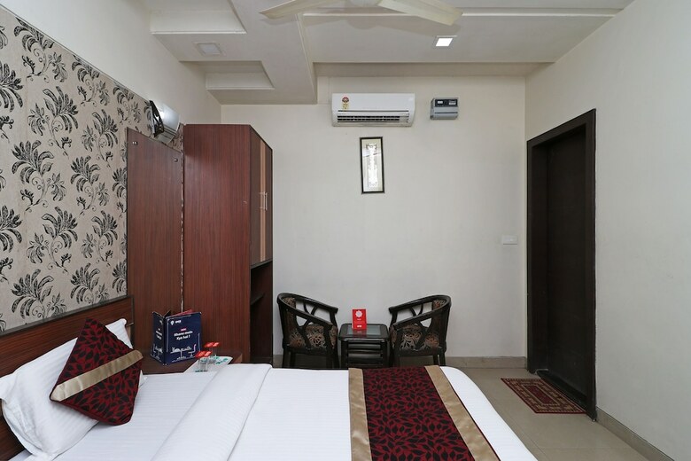 Oyo 10414 Hotel Tushar Residency
