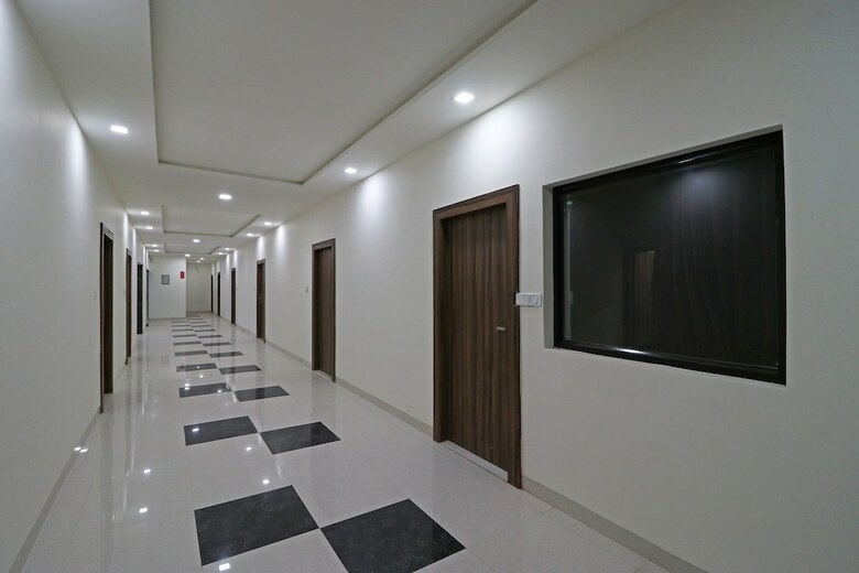 Oyo 10213 Hotel Panache