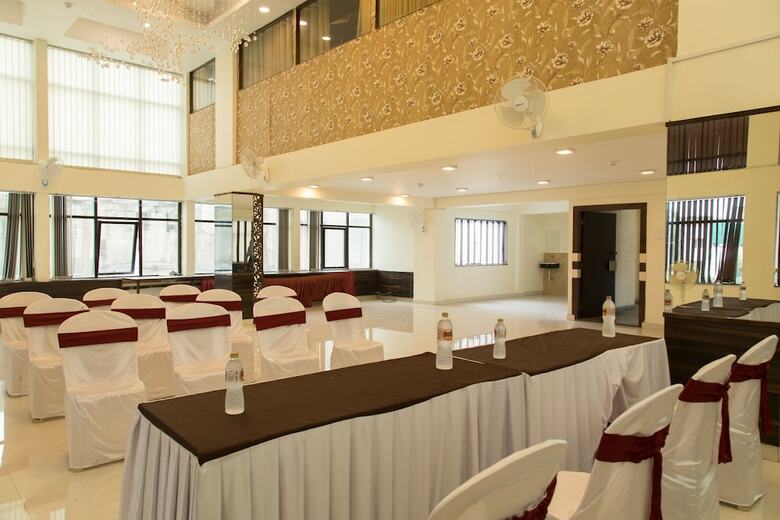 Oyo 2493 Hotel K P Inn