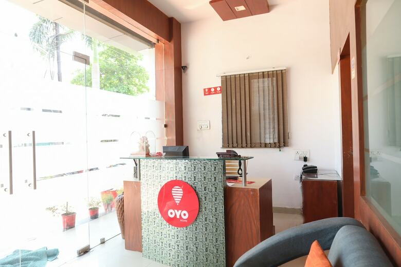 Oyo 6433 Hotel Check Inn