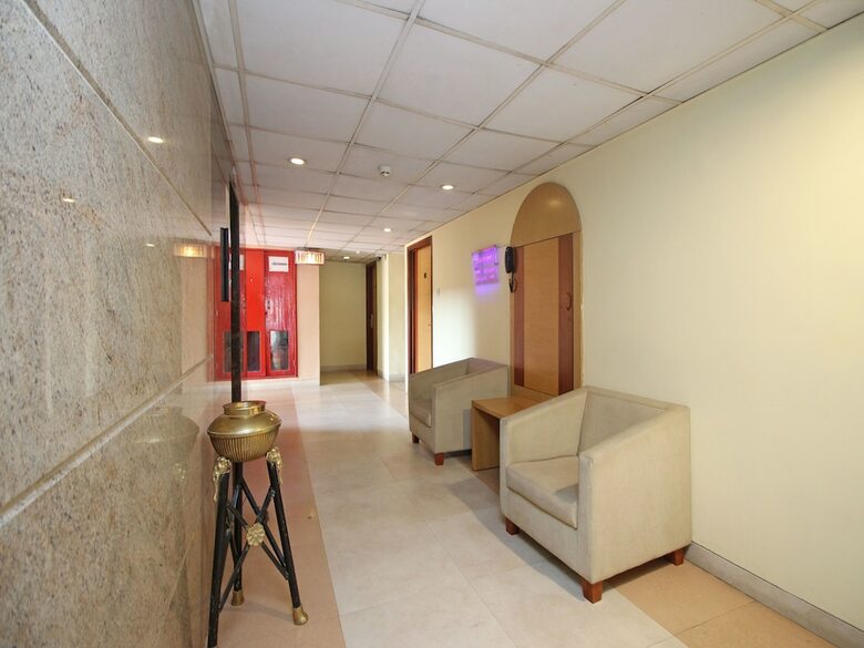 Oyo 9610 Hotel Mb International