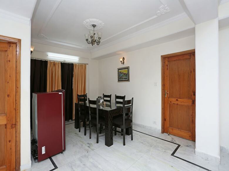Hotel Oyo 9103 Home 4bhk Pinewood Valley