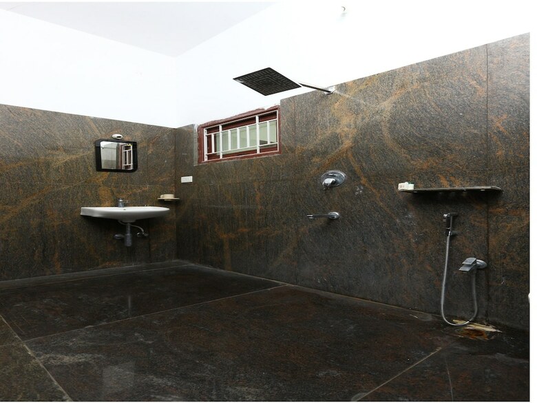Hotel Oyo 10353 Home Serenity Beach
