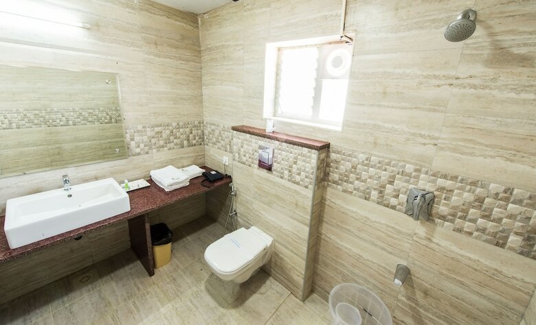 Plazza Hotel , Trichy