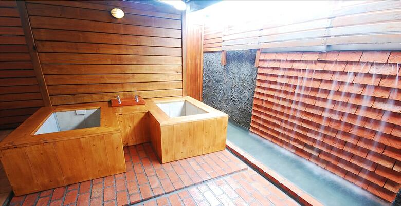 Bed & Breakfast March Three Inn