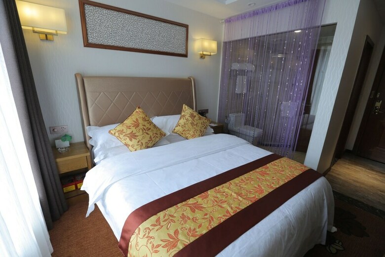 Huangguoshuyuquanhotel