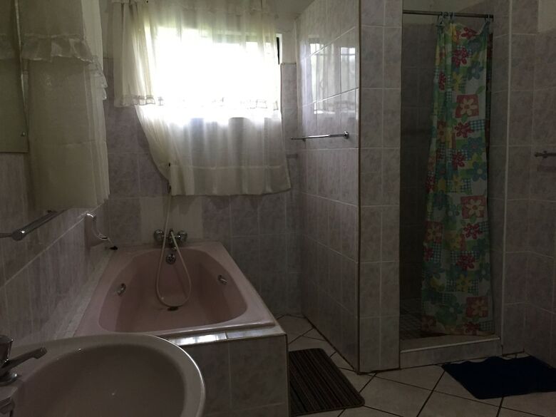Hotel Divine Guest House