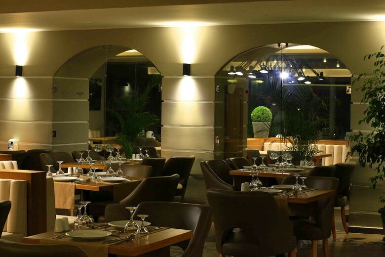 Sun City Apartments & Hotel