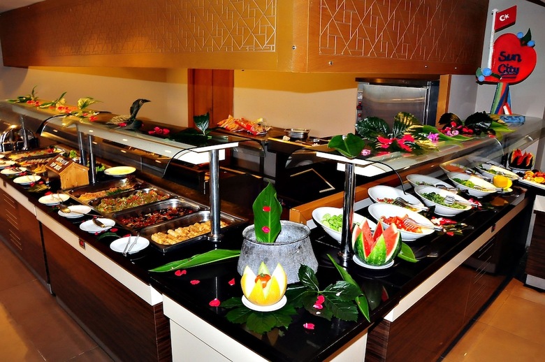 Sun City Apartments & Hotel