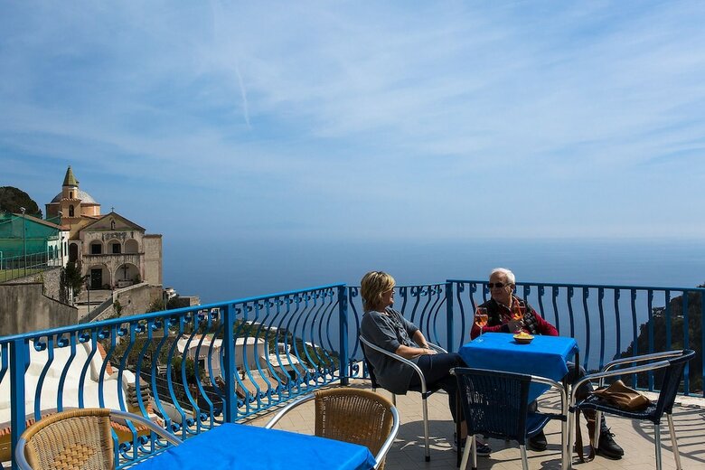 Amalfi Hills Country Hotel