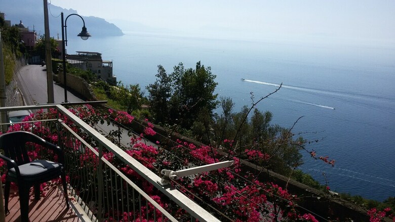 Amalfi Hills Country Hotel